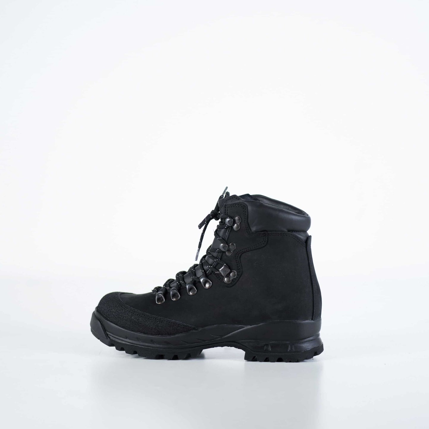 553P Black Hiking Boots Durable and Comfortable Outdoor Footwear - Guardwolf