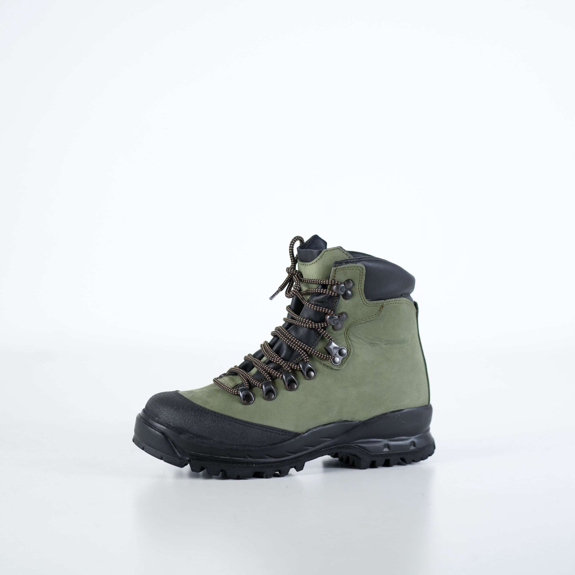 553P Firtree Hiking Boots Sturdy Outdoor Footwear for Hikers - Guardwolf