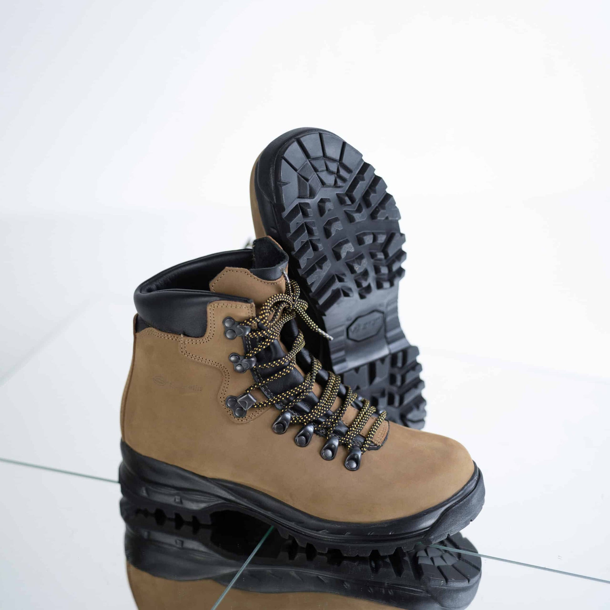 5531 Tundra Hiking Boots - Guardwolf