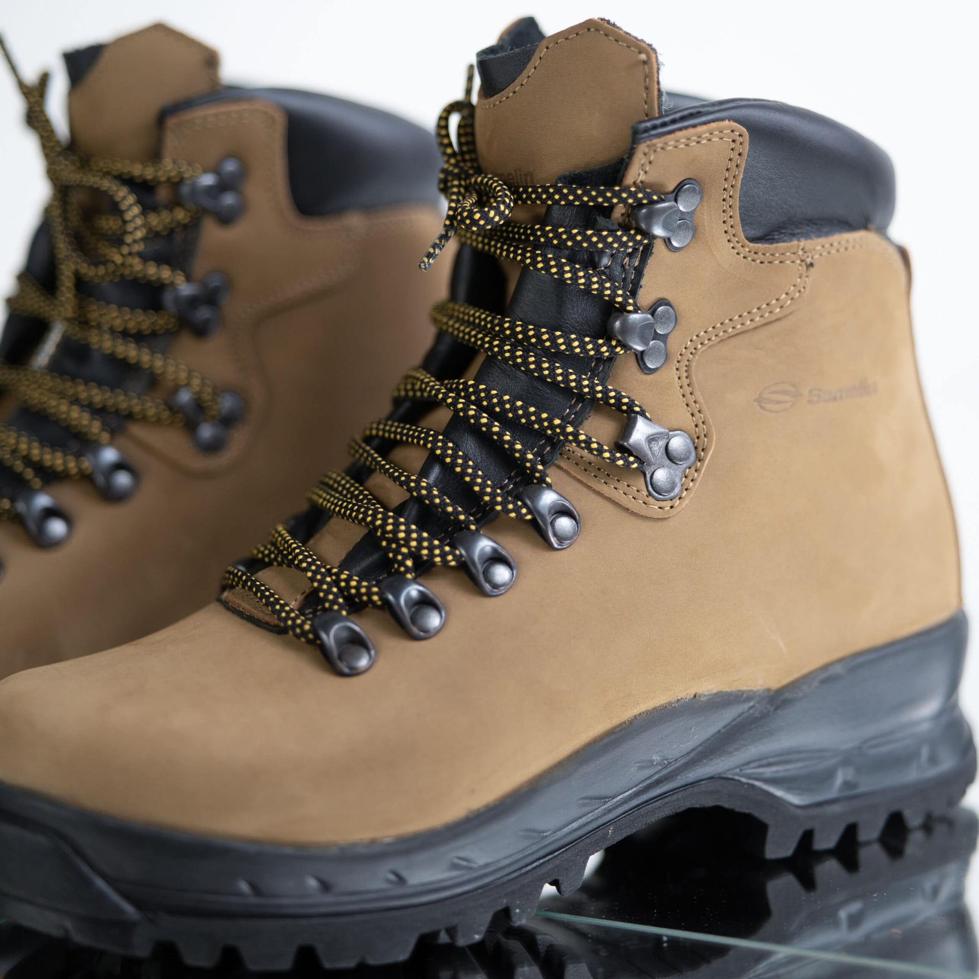 5531 Tundra Hiking Boots - Guardwolf