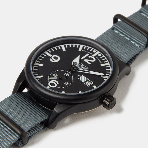 41.0mm tactical quartz watch with nylon 6 strap in grey colour - Guardwolf