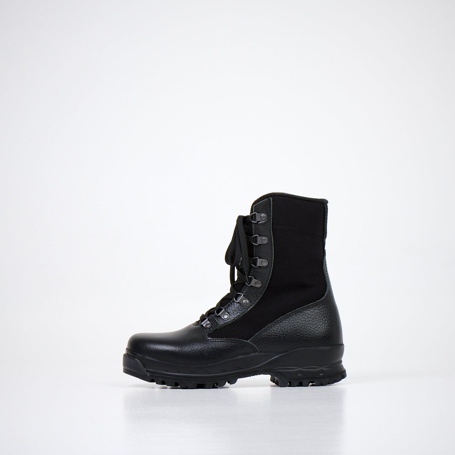 598 Desert Boots Vibram - Black - Guardwolf